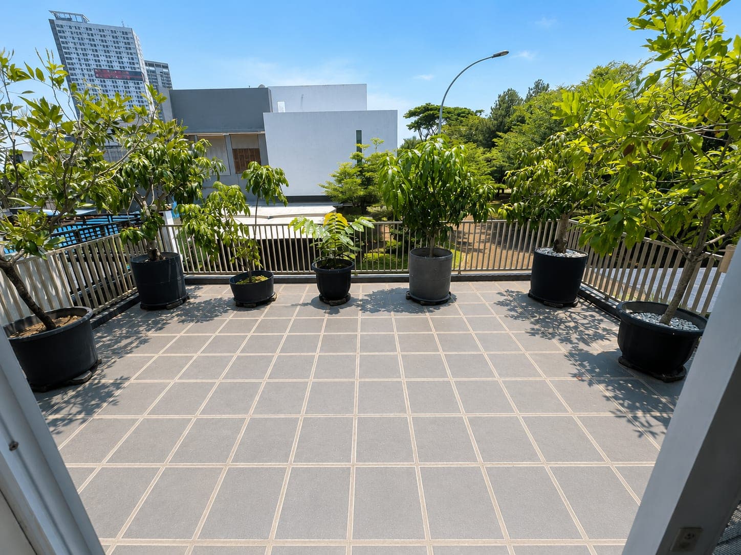 Thumbnail Rumah 2 Lantai Hadap Taman di The Green Vineyard BSD City — 7