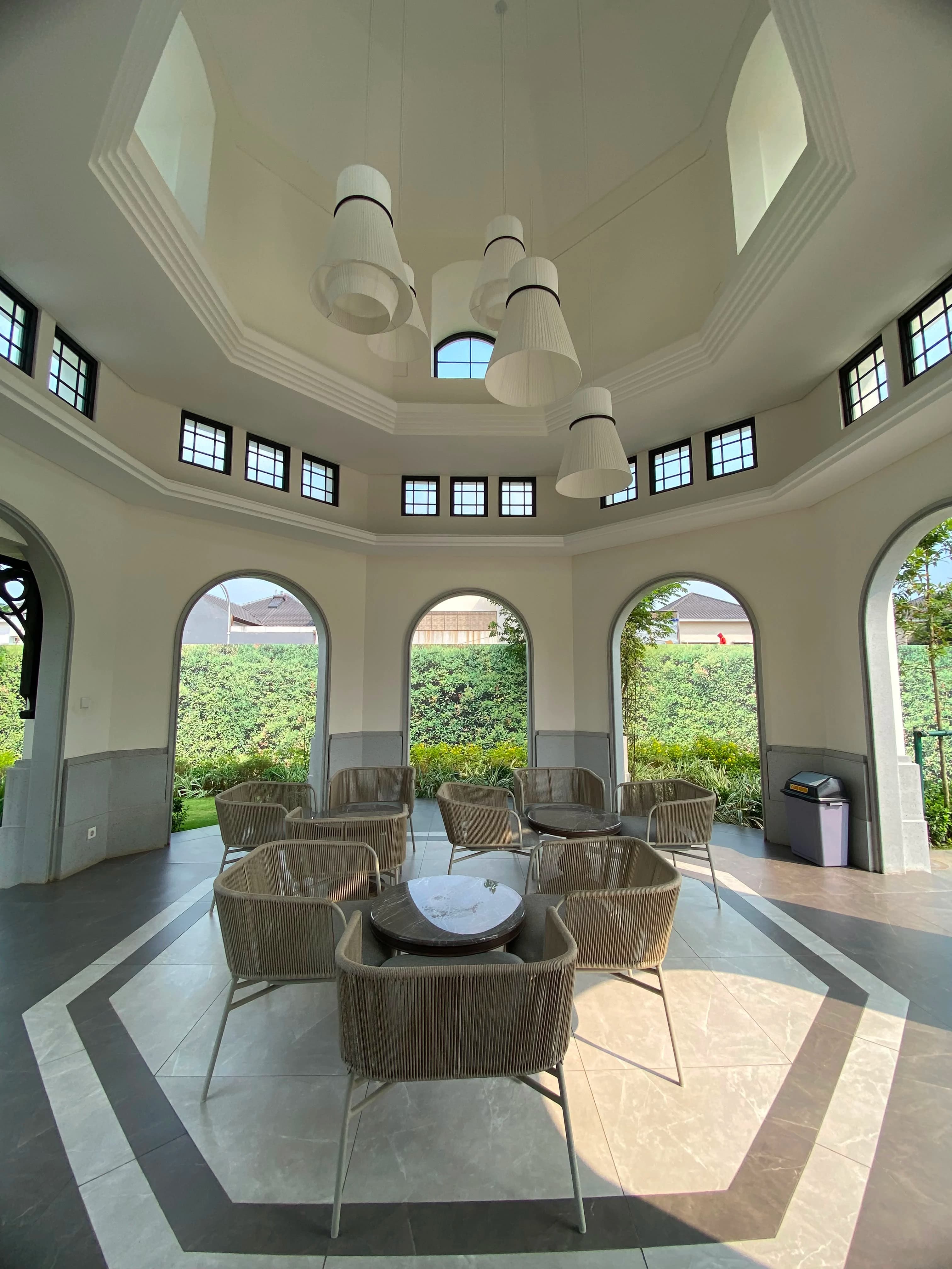 Thumbnail Rumah 3 Lantai Eropa Modern di Bellefont Summarecon Serpong — 17